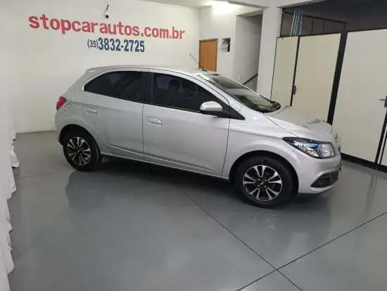 CHEVROLET-ONIX-2014