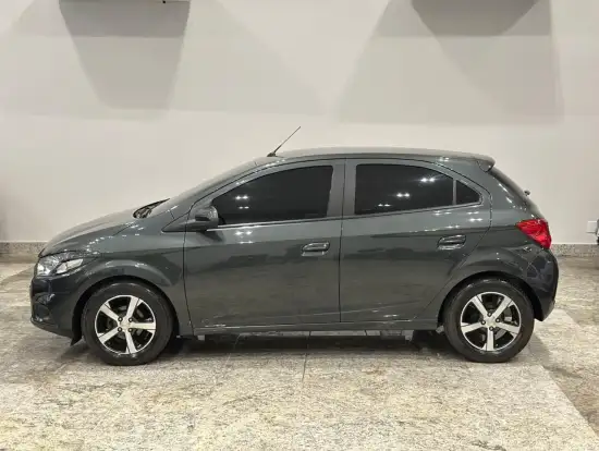 CHEVROLET-ONIX-2016