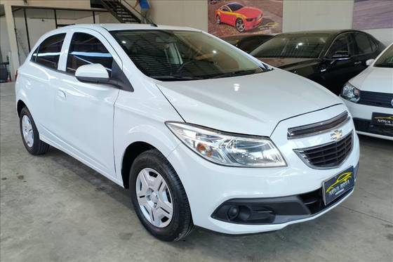 CHEVROLET ONIX 1.0 MPFI LT 8V FLEX 4P MANUAL