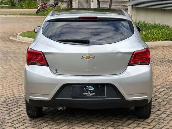CHEVROLET-ONIX-2019