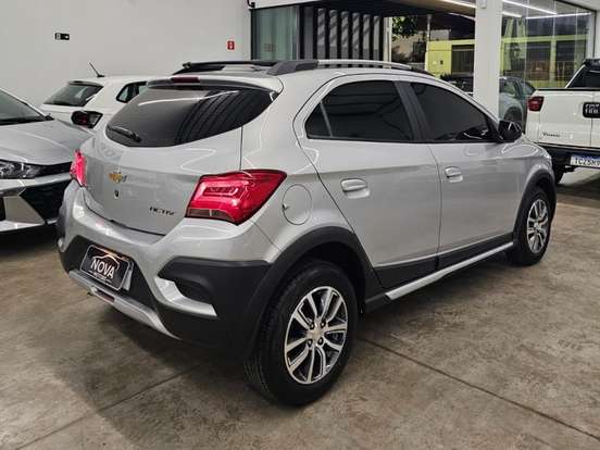 CHEVROLET-ONIX-2017