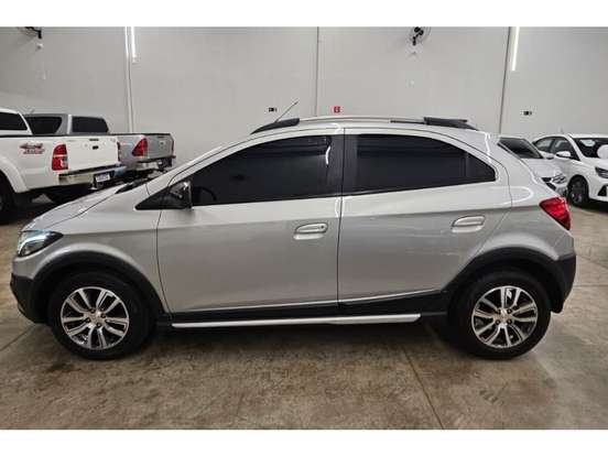 CHEVROLET-ONIX-1.4 MPFI ACTIV 8V FLEX 4P AUTOMÁTICO CHEVROLET-ONIX-2017