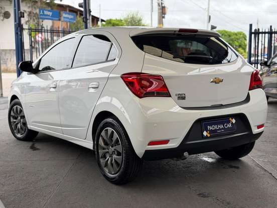 CHEVROLET-ONIX-1.4 MPFI ADVANTAGE 8V FLEX 4P AUTOMÁTICO CHEVROLET-ONIX-2018