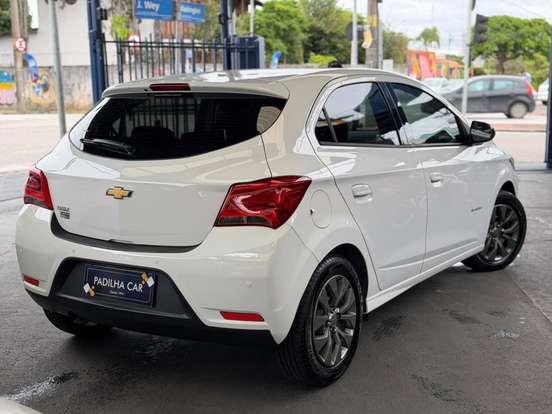 CHEVROLET-ONIX-1.4 MPFI ADVANTAGE 8V FLEX 4P AUTOMÁTICO CHEVROLET-ONIX-2018