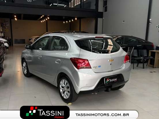 CHEVROLET-ONIX-2017