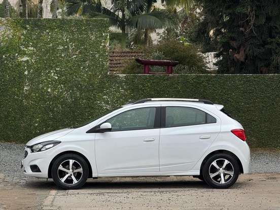 CHEVROLET-ONIX-1.4 MPFI LTZ 8V FLEX 4P AUTOMÁTICO CHEVROLET-ONIX-2018