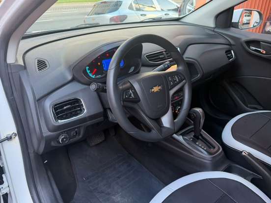 CHEVROLET-ONIX-2014