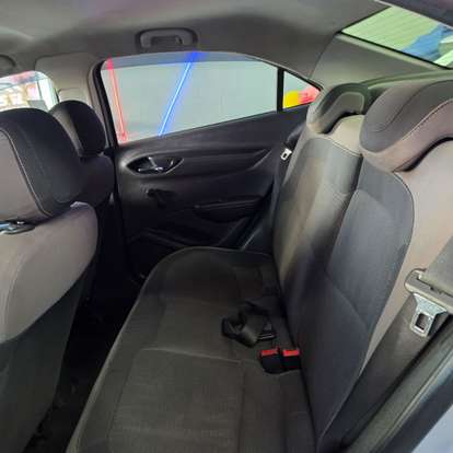 CHEVROLET-PRISMA-2015