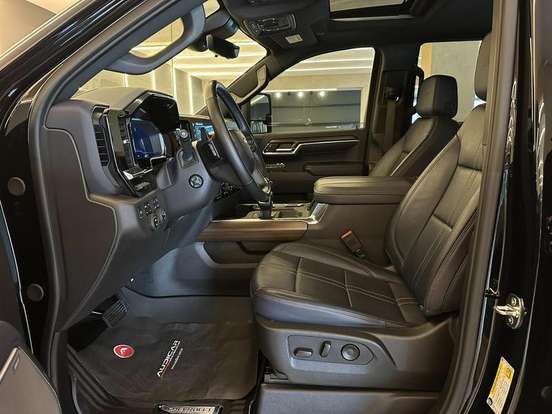 CHEVROLET-SILVERADO-5.3 V8 GASOLINA 1500 HIGH COUNTRY 4X4 AUTOMÁTICO CHEVROLET-SILVERADO-2023