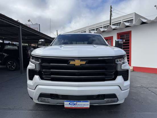 CHEVROLET-SILVERADO-5.3 V8 GASOLINA 1500 HIGH COUNTRY 4X4 AUTOMÁTICO CHEVROLET-SILVERADO-2023