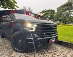 CHEVROLET SILVERADO 5.3 V8 GASOLINA 1500 HIGH COUNTRY 4X4 AUTOMÁTICO CHEVROLET SILVERADO 5.3 V8 GASOLINA 1500 HIGH COUNTRY 4X4 AUTOMÁTICO
