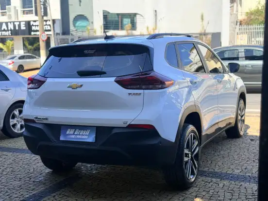 CHEVROLET-TRACKER-2024