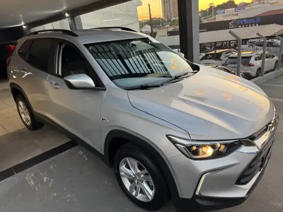 CHEVROLET-TRACKER-2021