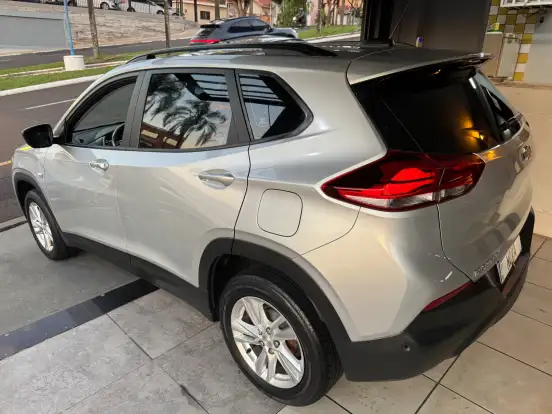CHEVROLET-TRACKER-2021