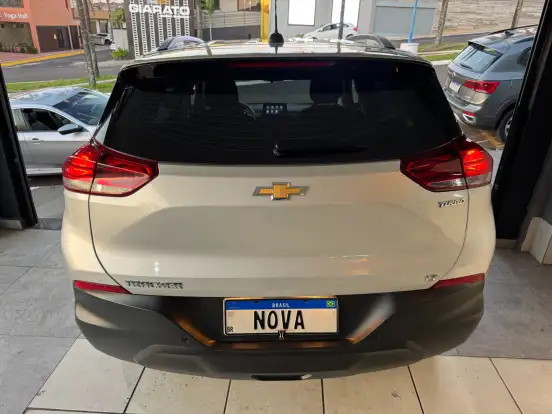 CHEVROLET-TRACKER-2021