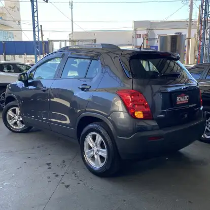 CHEVROLET-TRACKER-2016