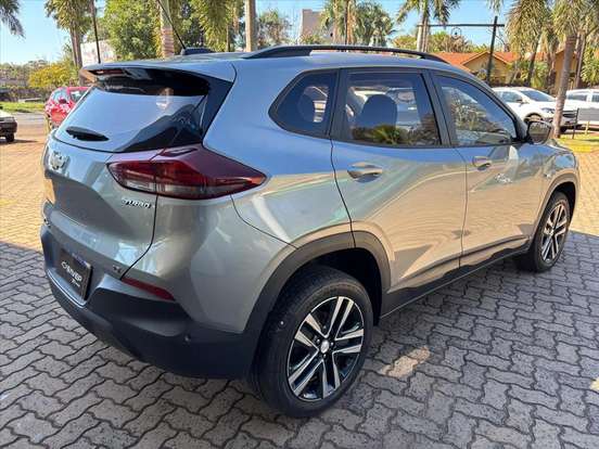 CHEVROLET-TRACKER-2023
