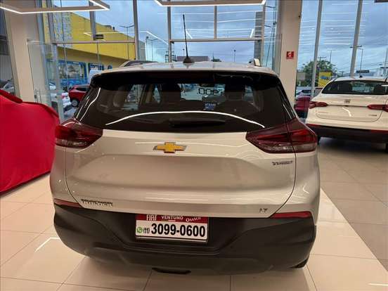 CHEVROLET-TRACKER-2023