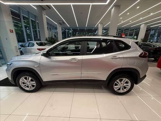 CHEVROLET-TRACKER-2023