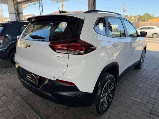 CHEVROLET-TRACKER-2024