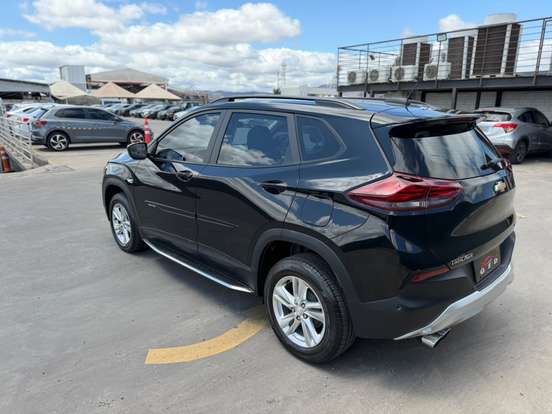 CHEVROLET-TRACKER-2023