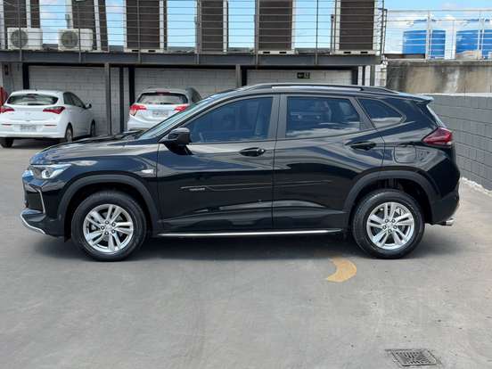 CHEVROLET-TRACKER-2023