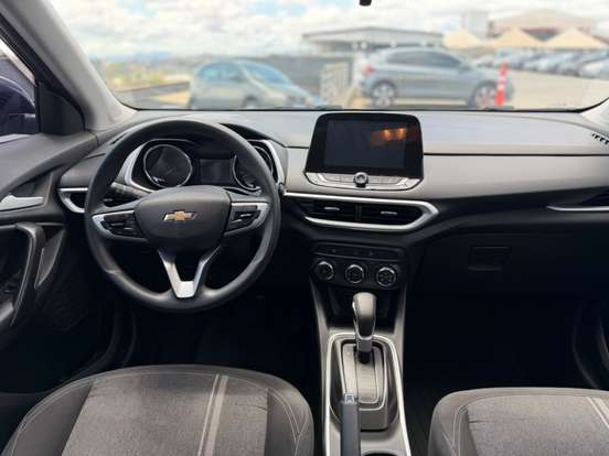 CHEVROLET-TRACKER-2023