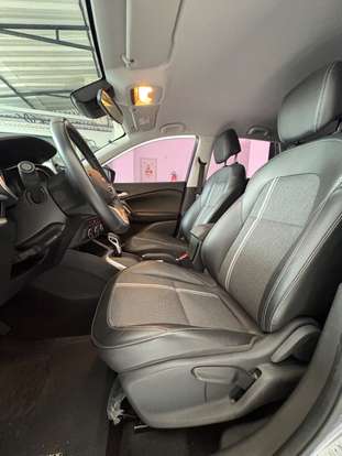 CHEVROLET-TRACKER-2023