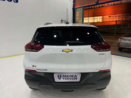 CHEVROLET-TRACKER-2023