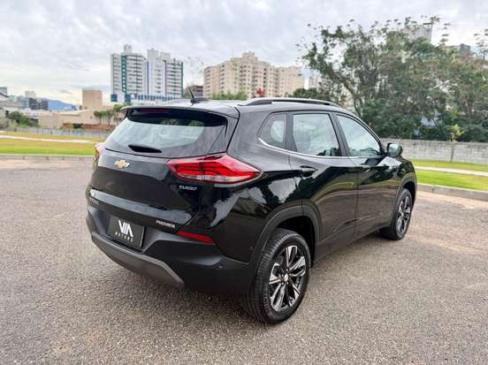 CHEVROLET-TRACKER-2023