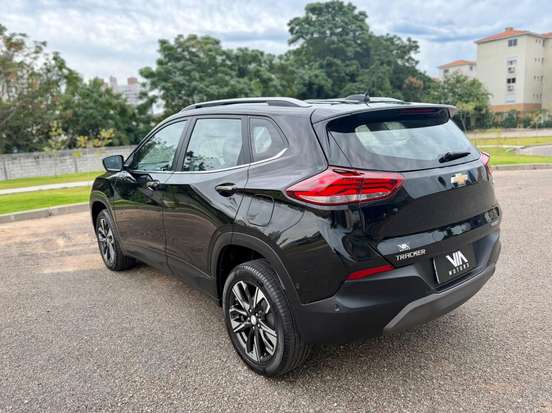 CHEVROLET-TRACKER-2023