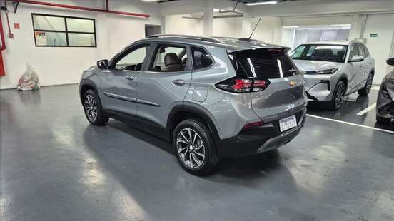 CHEVROLET-TRACKER-2025