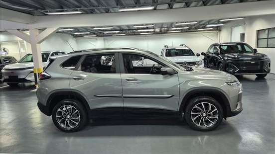 CHEVROLET-TRACKER-2025
