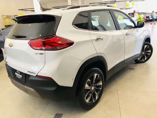 CHEVROLET-TRACKER-2023