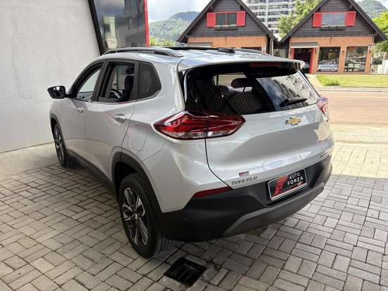 CHEVROLET-TRACKER-2022