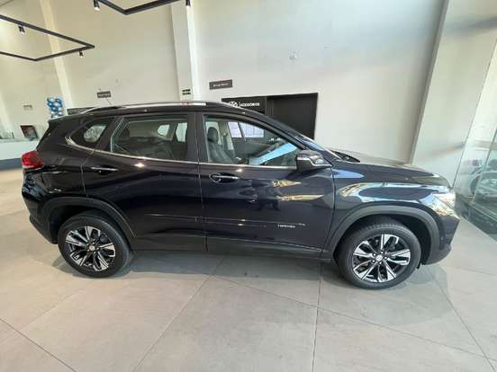 CHEVROLET-TRACKER-2023