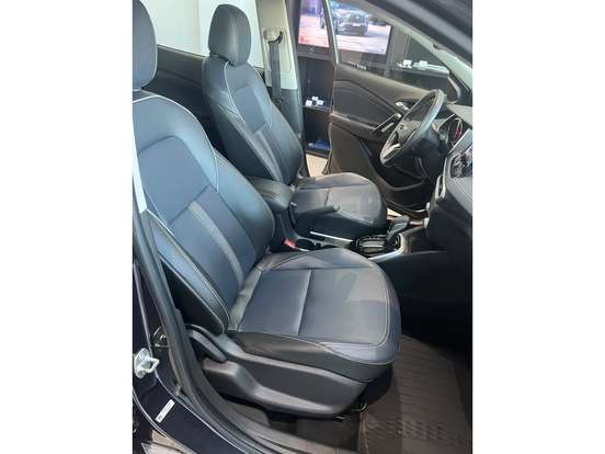 CHEVROLET-TRACKER-2023