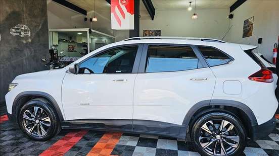 CHEVROLET-TRACKER-2023