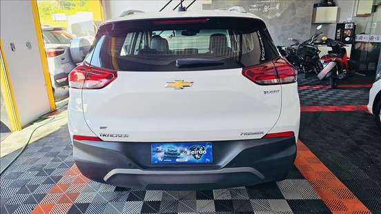 CHEVROLET-TRACKER-2023