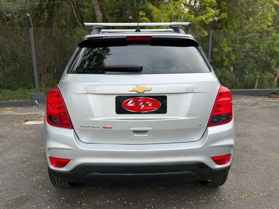 CHEVROLET-TRACKER-2018