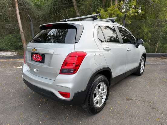 CHEVROLET-TRACKER-2018