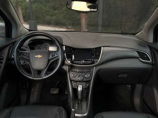 CHEVROLET-TRACKER-2018