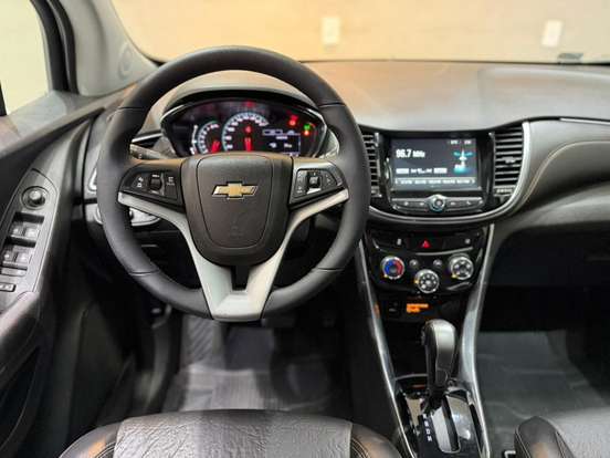 CHEVROLET-TRACKER-2018