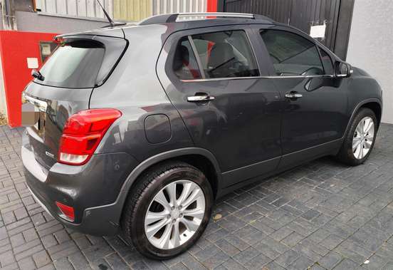 CHEVROLET-TRACKER-2018
