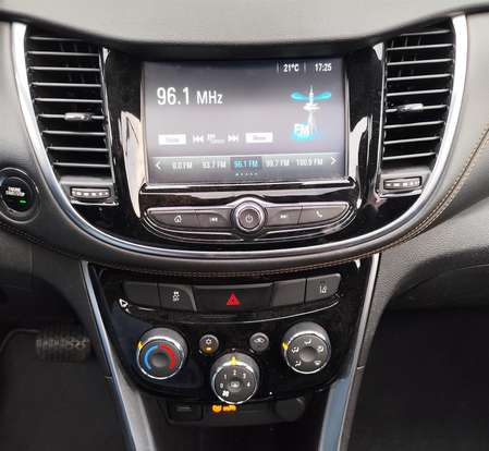 CHEVROLET-TRACKER-2018