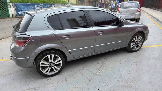 CHEVROLET VECTRA 2.0 MPFI GT HATCH 8V FLEX 4P MANUAL