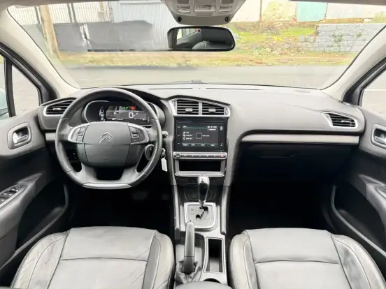 CITROËN-C4 LOUNGE-1.6 THP FLEX FEEL BVA CITROËN-C4 LOUNGE-2018