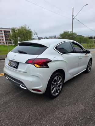 CITROËN-DS4-2015