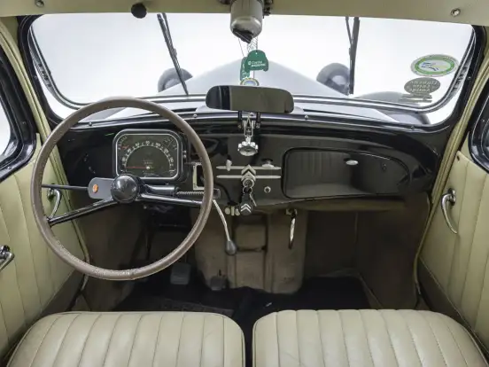 CITROËN-TRACTION AVANT-1950