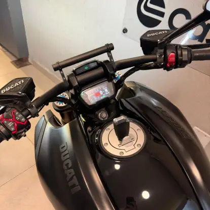 DUCATI-DIAVEL 1260 S-2022